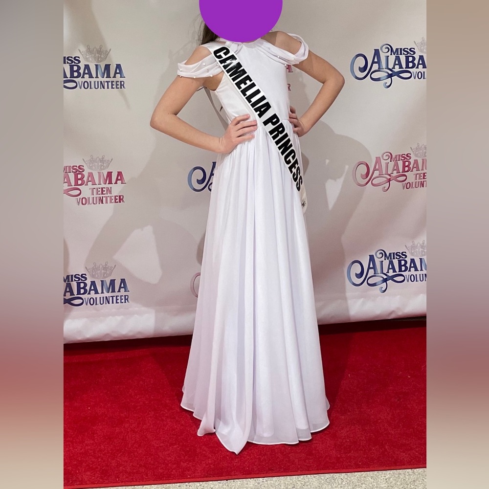 Solid white Girls 10 gown